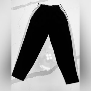 **SOLD**Aritzia Babaton Crepe Jogger